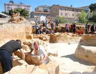 Ancient necropolis found during construction