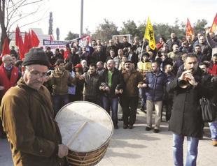 Turkish metal workers begin strike for better wages