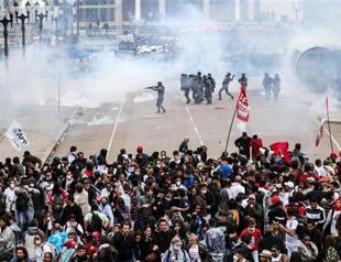 Brazilian teachers clash with police, over 200 hurt