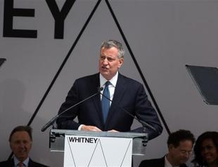 New York mayor refutes allegations on tougher police