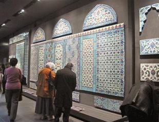 Turkish expert responsible for Louvre’s Islamic artifacts