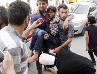 VIDEO: Angry protesters attack Syrians in Turkey’s southeast