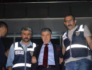 Seven officers arrested, three soldiers released in probe into Syria-bound intel trucks