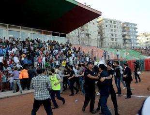 Turkish fans riot over disputed penalty
