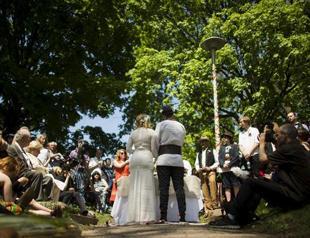 Turkish tradesmen eye wedding stimulus in summer