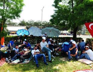 Turkish labor protest continues over wage dispute