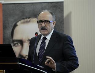 Turkish PM Davutoğlu’s team to name election candidate lists