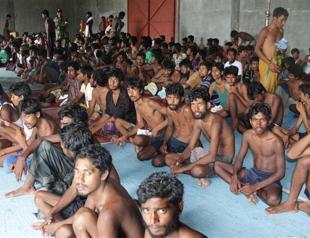 Nearly 800 migrants reach land in Indonesia, others sent back to sea