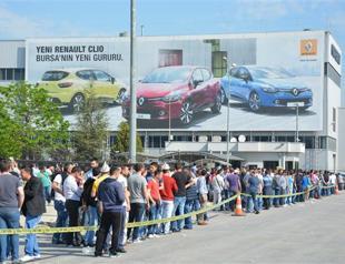 Workers go on strike in Renault’s Turkey factory, production stops