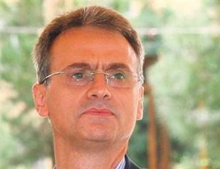 Turkey arrests ex-top policeman in eavesdropping case