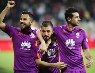 Galatasaray advance to cup final, looking for double
