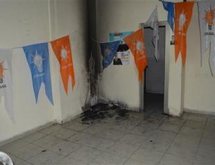 AKP’s election bureau set ablaze in southeastern Turkey