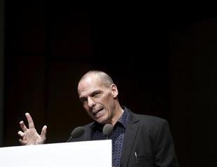 Greeces Varoufakis says respects secrecy after taping claim