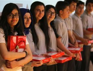 Turkish government pledges 10,600 more tablets for students