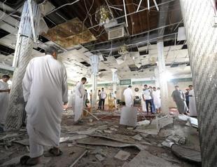 Suicide bomber in deadly attack on Shiite mosque in Saudi