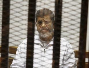 Egypt court postpones Morsi death penalty ruling