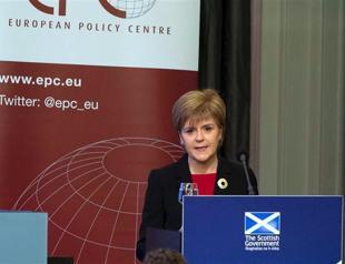 Sturgeon warns of new Scots independence vote after Brexit
