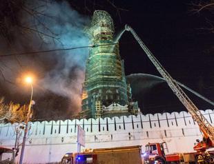 Fire hits famed Moscow convent, threatens legendary Turkish poet’s grave