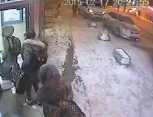 UK teens arrested heading for Syria released on bail