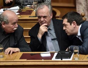 Greece to keep repaying creditors as long as it can: Official