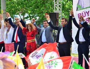 HDP head criticizes Turkish president Erdoğan for choosing sides