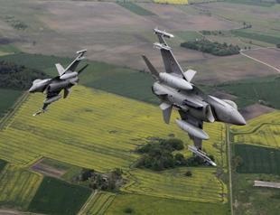 NATO flexes muscles in Baltics, Poland