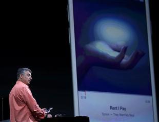 Apple makes product upgrades, pushes into streaming music