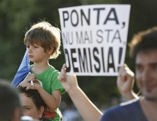 Romanian parliament blocks investigation into PM Ponta