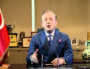 No fine for government-friendly business tycoon’s ad featuring Turkish flag