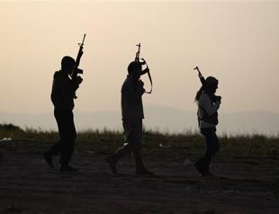 ISIL holding 50 civilians after raid on Syria village: monitor