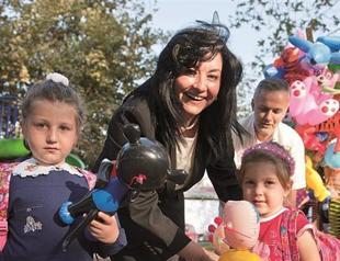 Who cares about the Yalova district governor