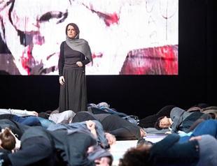 Tahrir Square becomes opera