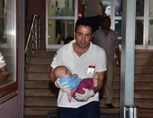 Two Syrian refugees in Turkey drop baby on street, run away