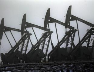 Oil demand rises after price drop, but supply strong: IEA