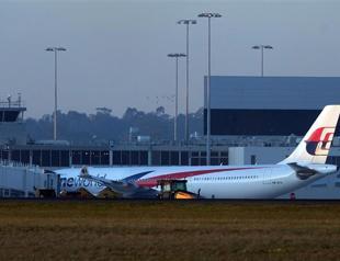 Malaysia Airlines jet makes emergency landing in Australia