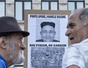 Romanian PM survives no-confidence vote amid corruption claims