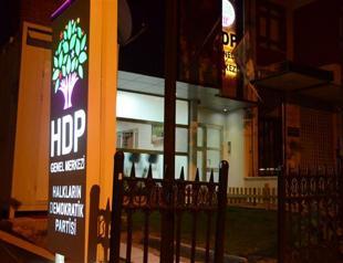 Two HDP pollsters stabbed in Turkish capital