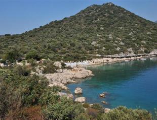 Untouched beach in southern Turkey to be covered in concrete