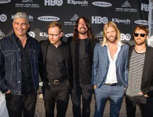 Foo Fighters end Europe tour after Grohl stage fall