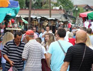 Weak lira ‘hurting Turkish consumer confidence’