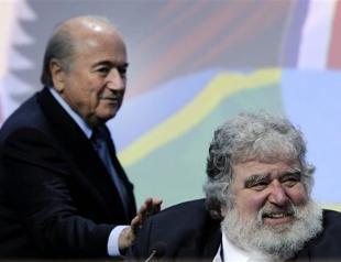 Net closes on senior FIFA leaders