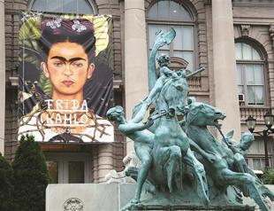 Show explores Kahlo from new angle