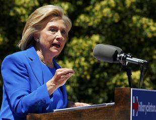 Clinton calls for better deal at first major rally