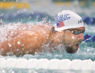 Phelps wins 200m fly at Santa Clara