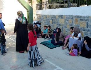 Syrian refugees in Bodrum streets placed in schoolyard