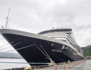 9 dead in Alaska sightseeing plane crash: police