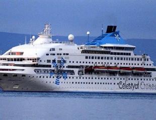 VIDEO: Cruise liner collides with tanker off Gallipoli