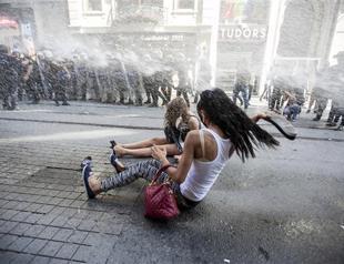 Turkish police crack down on Gay Pride in Istanbul