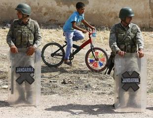 Turkey mulls bombing ISIL without sending troops to Syria