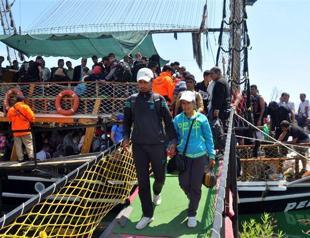 350 Syrian refugees captured on boat off Turkey’s Antalya